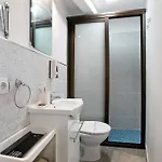 Bisangel House *