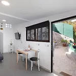 Bisangel House